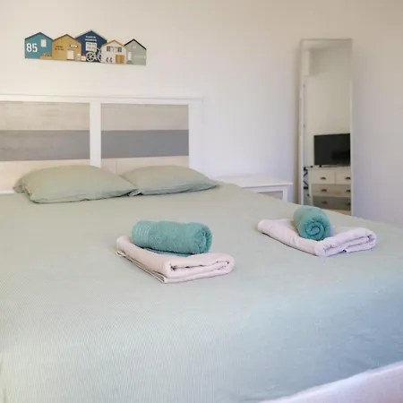 Holiday home Maison De 4 Pers Jardin Agreable - Sur