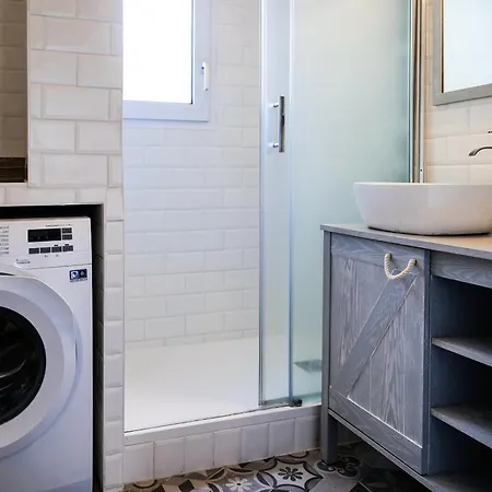 Maison De 4 Pers Jardin Agreable - Sur